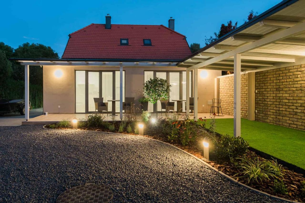 Villa Strokay - Few Minutes Walk From Lake Balaton ケストヘイ エクステリア 写真